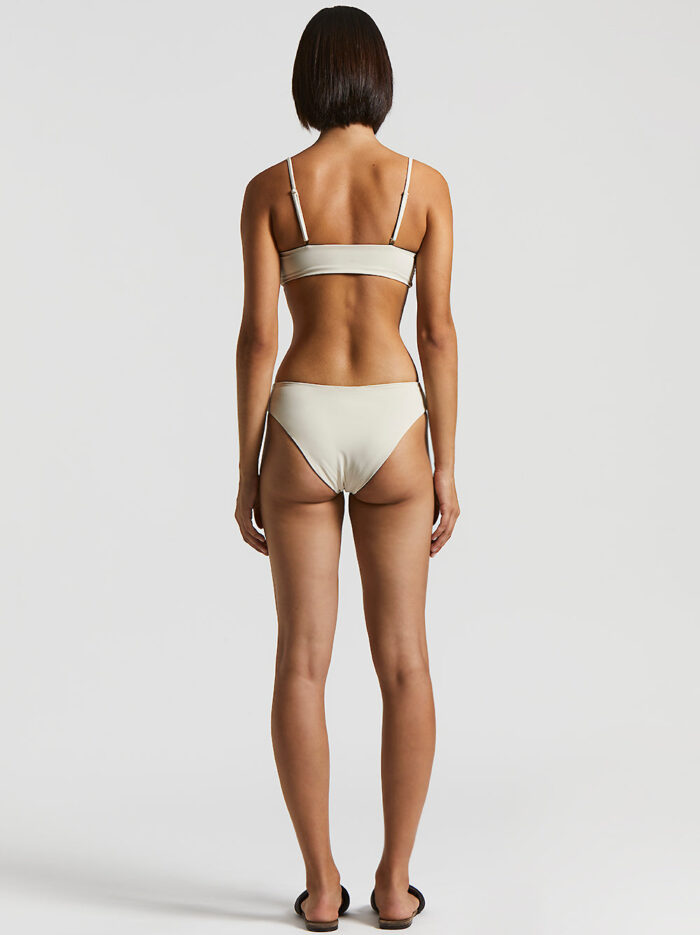 E11015C03_CC551_952_3