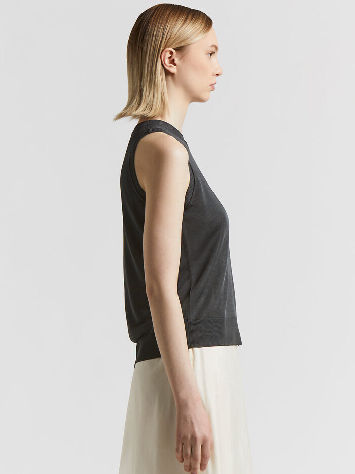 E99973F14_09275_579_2