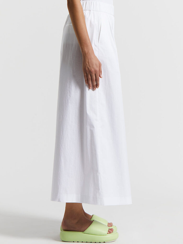 M04684_01979_300_2 M04684_01979_300_2