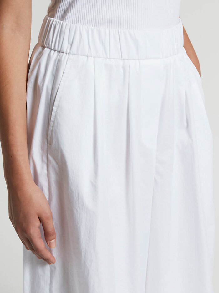 M04684_01979_300_4 M04684_01979_300_4