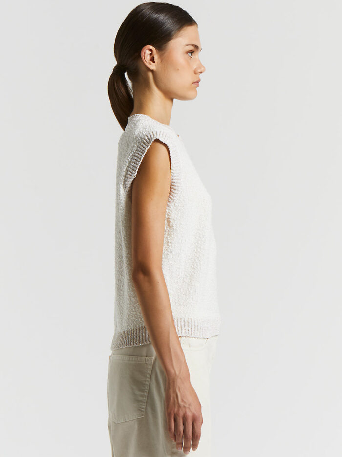 M98183F05_A9274_A02_2