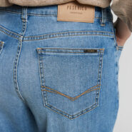 P04589L52Q_04956_961_5