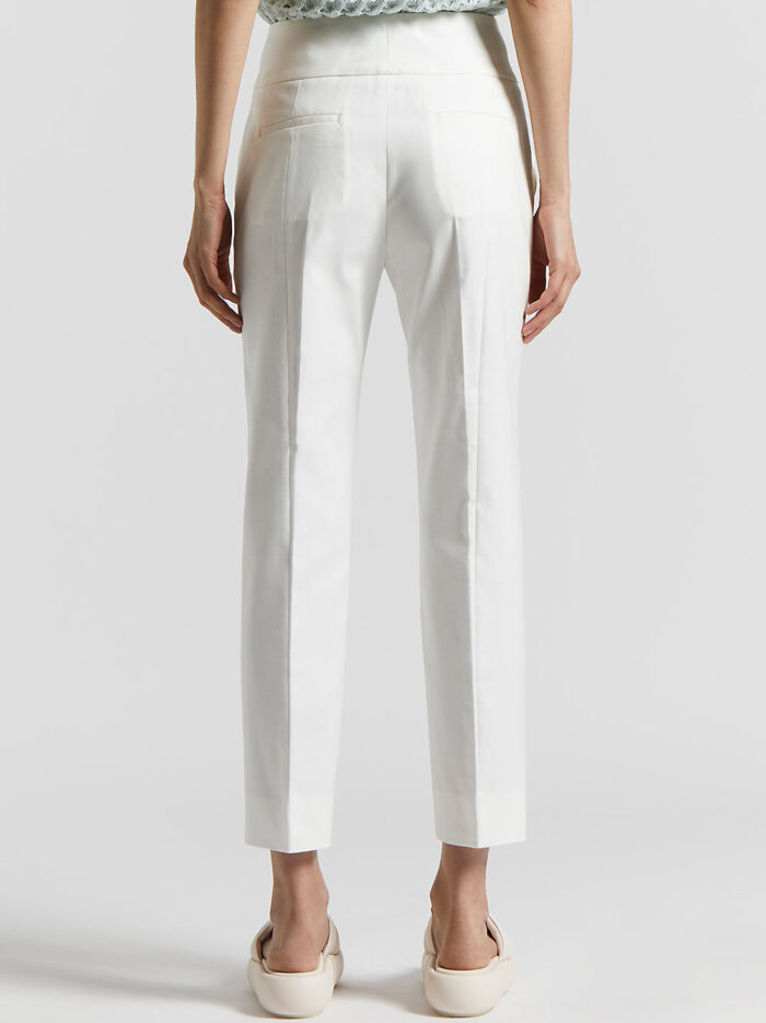 P04605J0_01953_702_3