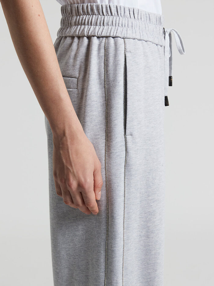 P04743J0_02379_975_4