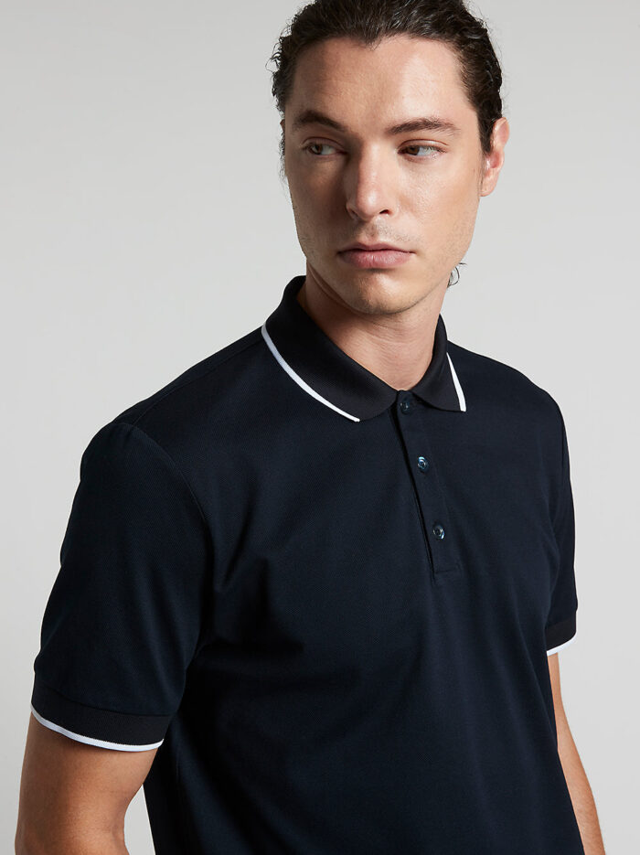 R55028J0_00850_562_4