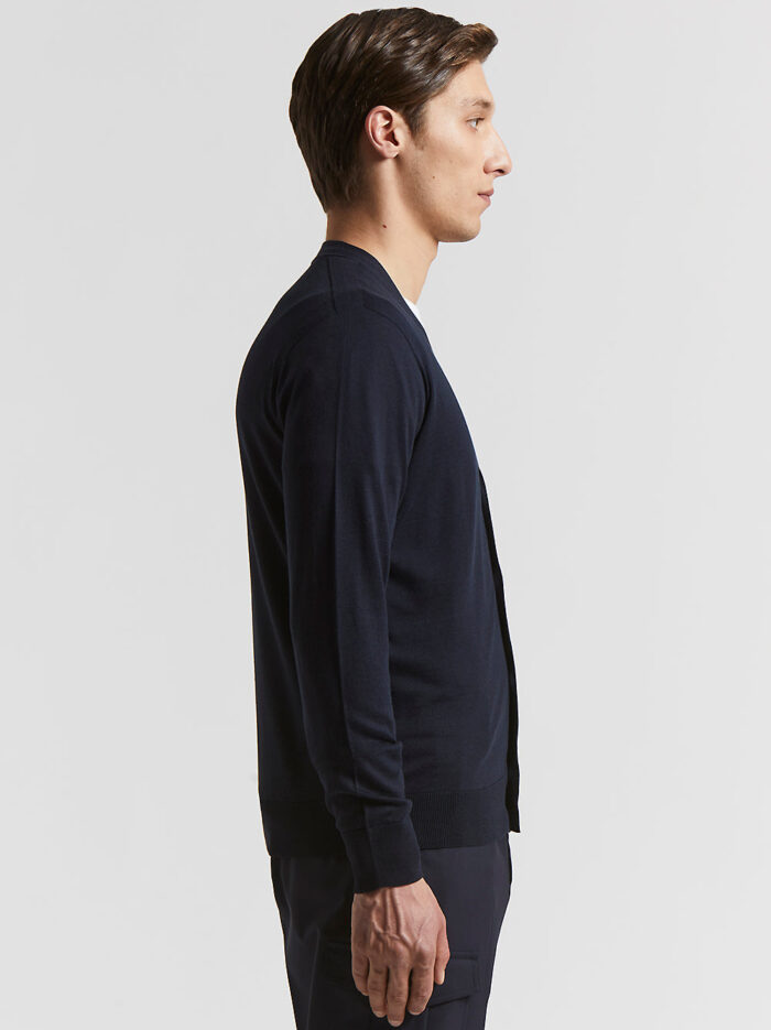 R59031F18_09104_762_2