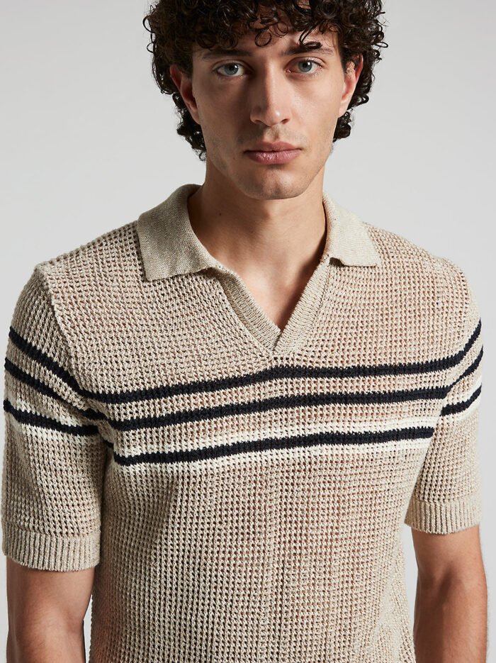 R59047F05_A9106_A44_4