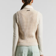 S03431F03_M6957_M42_3