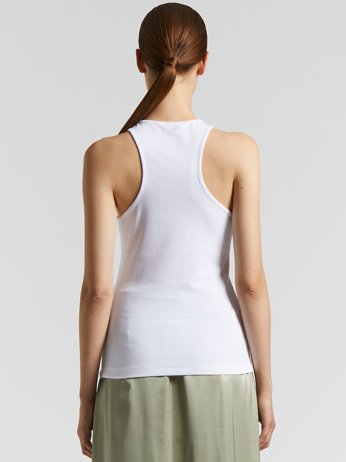 S08919J0_05669_300_3