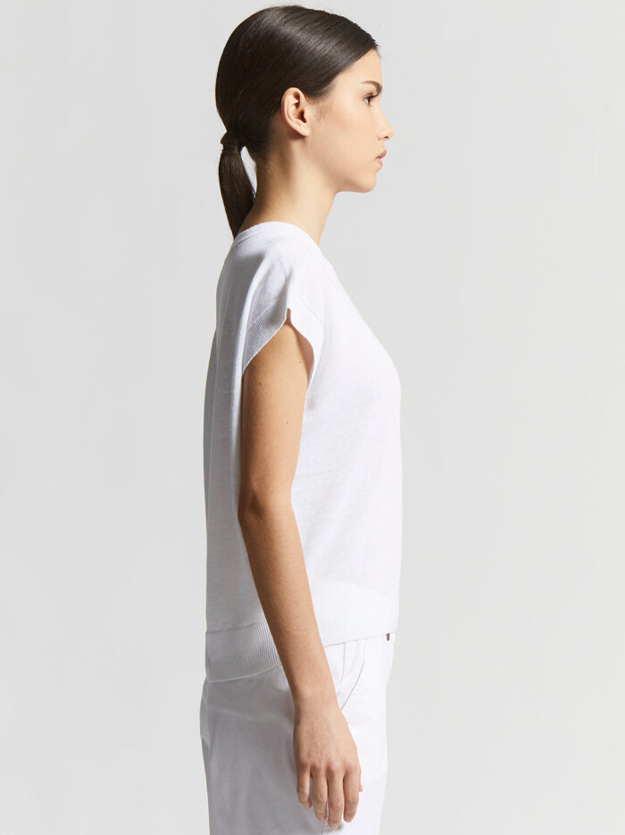 S99756F12_A9056_A00_2